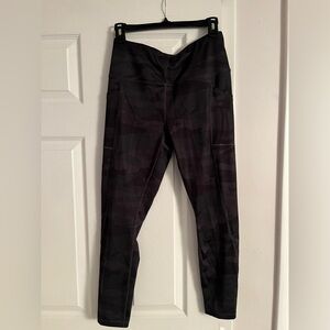 Reebok Black Camouflage Leggings With 2 outside Pockets